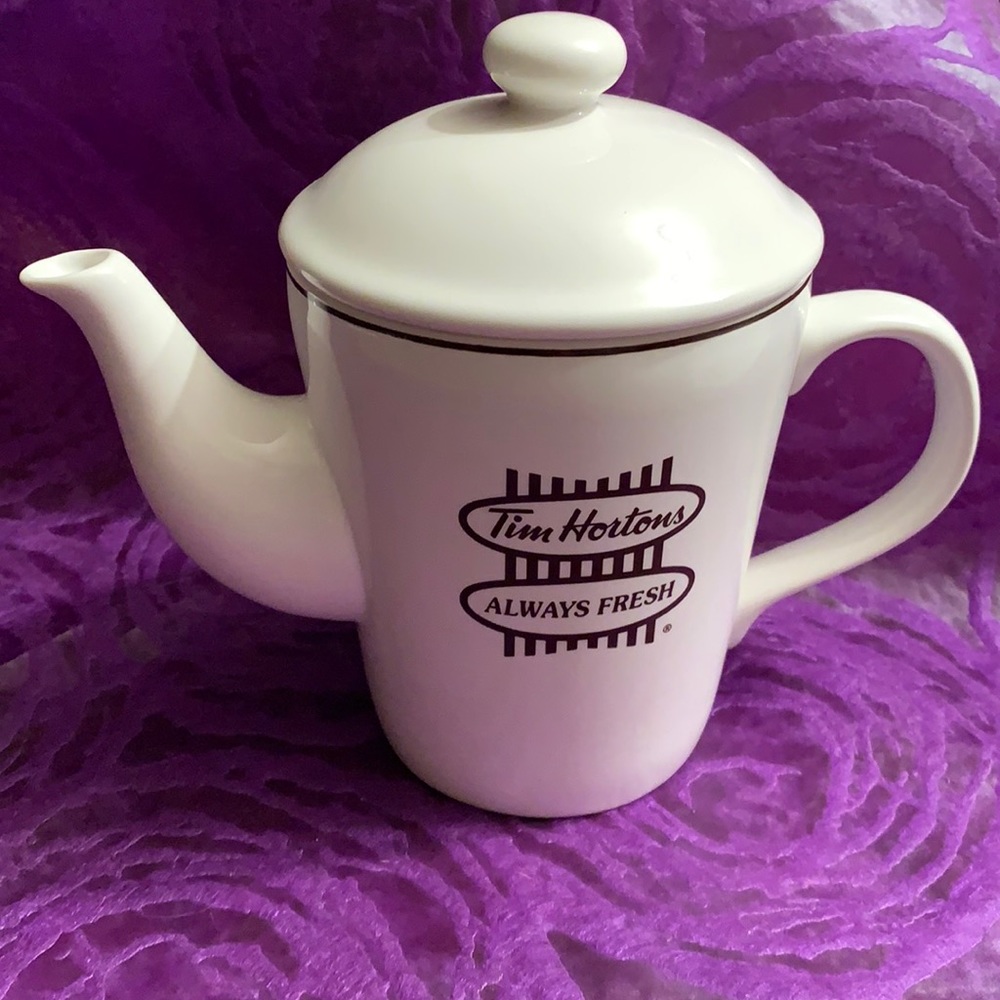 Tim Hortons 2 cup teapot, EUC